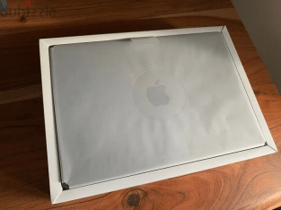 Apple – Mac Book Pro 14″ – m 2 P r o c h i p – 1