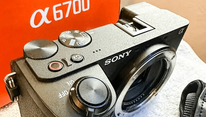 Sony-Alpha 6700-APS -C Mirrorless PZ 16-50 mm lens