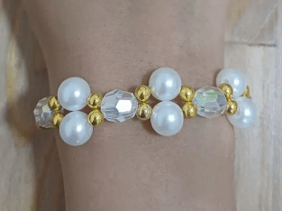 Stylish golden bracelet